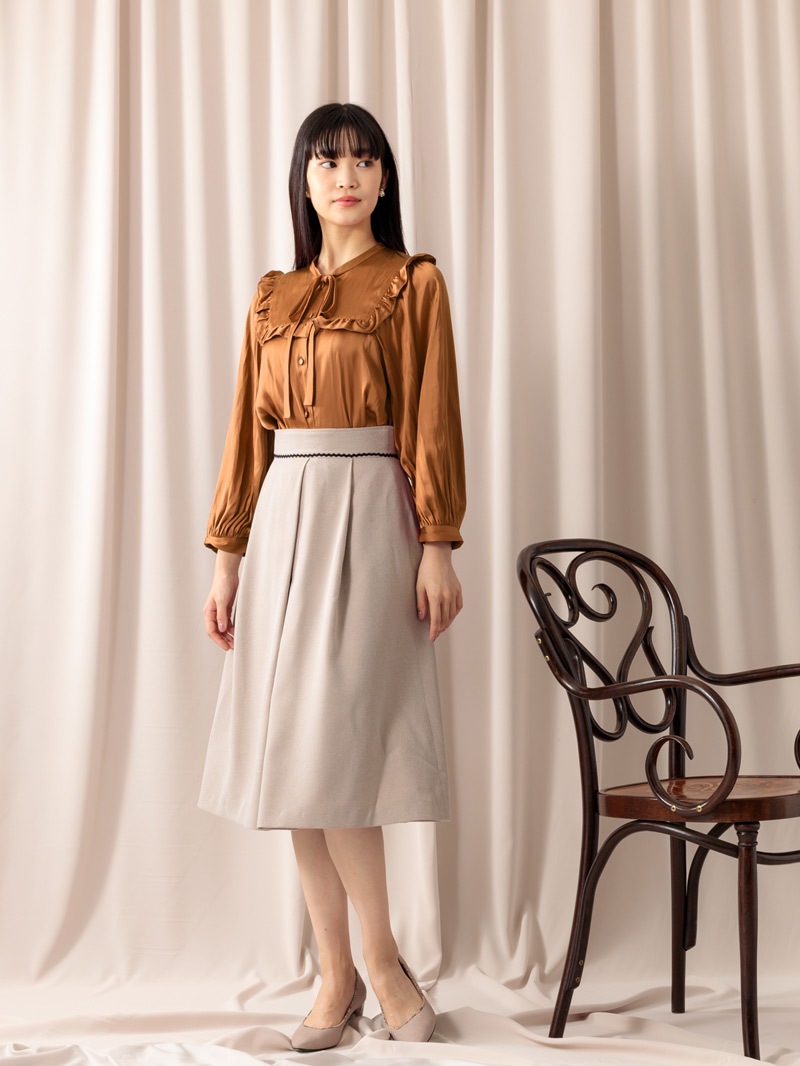 サテンビブディティールビッグスリーブブラウス＜アウトレット均一価格＞