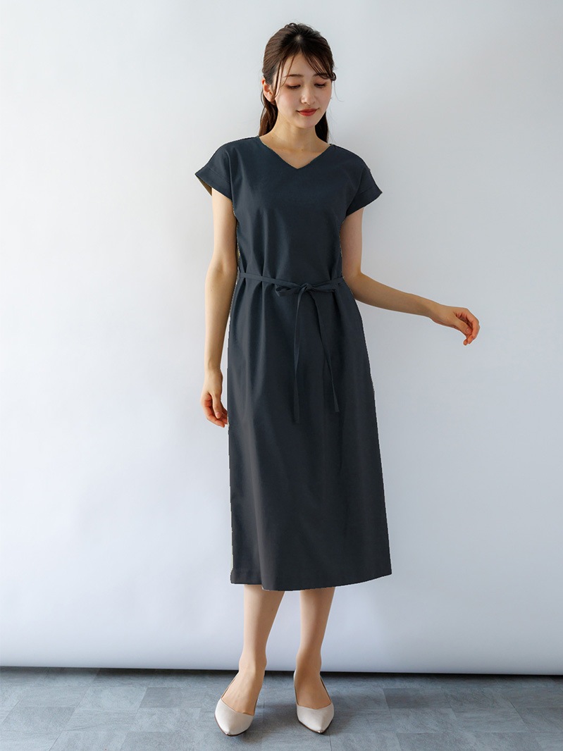 無地ﾌﾚﾝﾁｽﾘｰﾌﾞｽﾄﾚｰﾄﾜﾝﾋﾟｰｽ