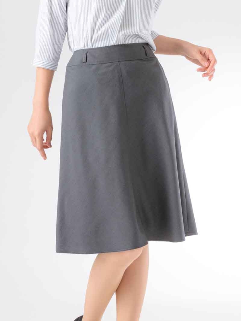 シャークスキンフレアースカート