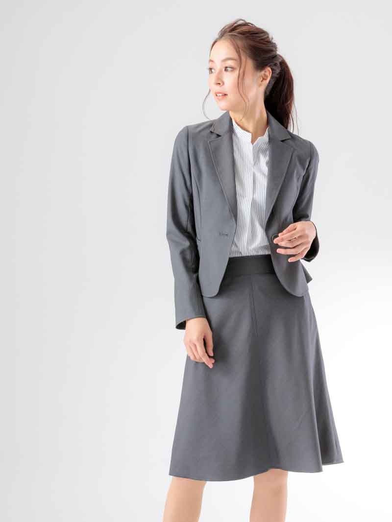 シャークスキンフレアースカート