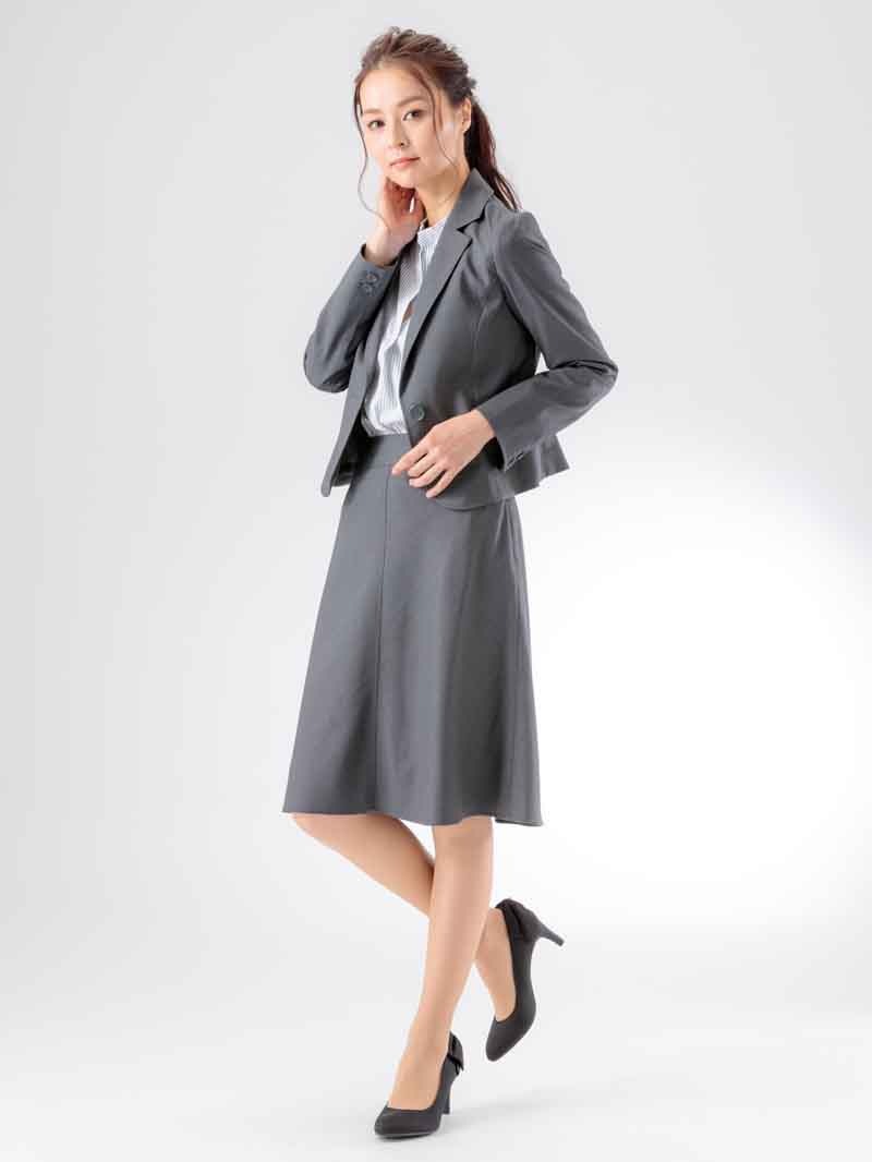 シャークスキンフレアースカート