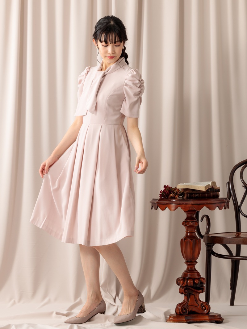 BSGタイ付きタックワンピース｜KarLParkLane Style ONLINE SHOP