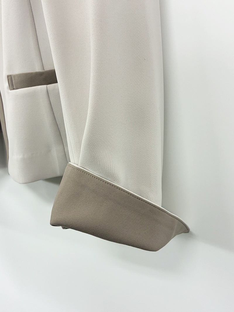 ｺﾝﾊﾟｸﾄﾀﾞﾌﾞﾙｻﾃﾝ ﾉｰｶﾗｰｼﾞｬｹｯﾄ＜秋コーデ＞