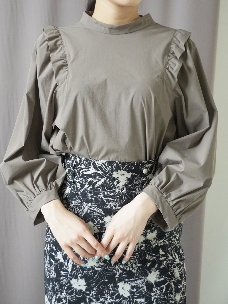 ボディシェルクールブロード衿付きビッグスリーブブラウス＜アウトレット均一価格＞