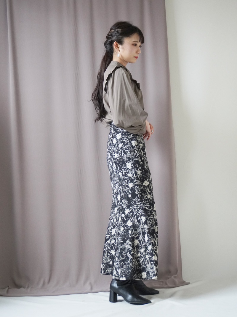 ボディシェルクールブロード衿付きビッグスリーブブラウス＜アウトレット均一価格＞