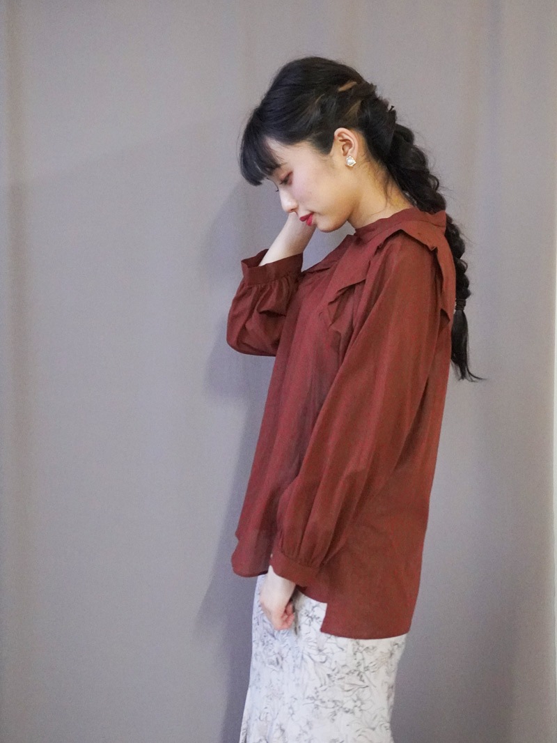 ボイル衿付きビッグスリーブブラウス<アウトレット均一価格>