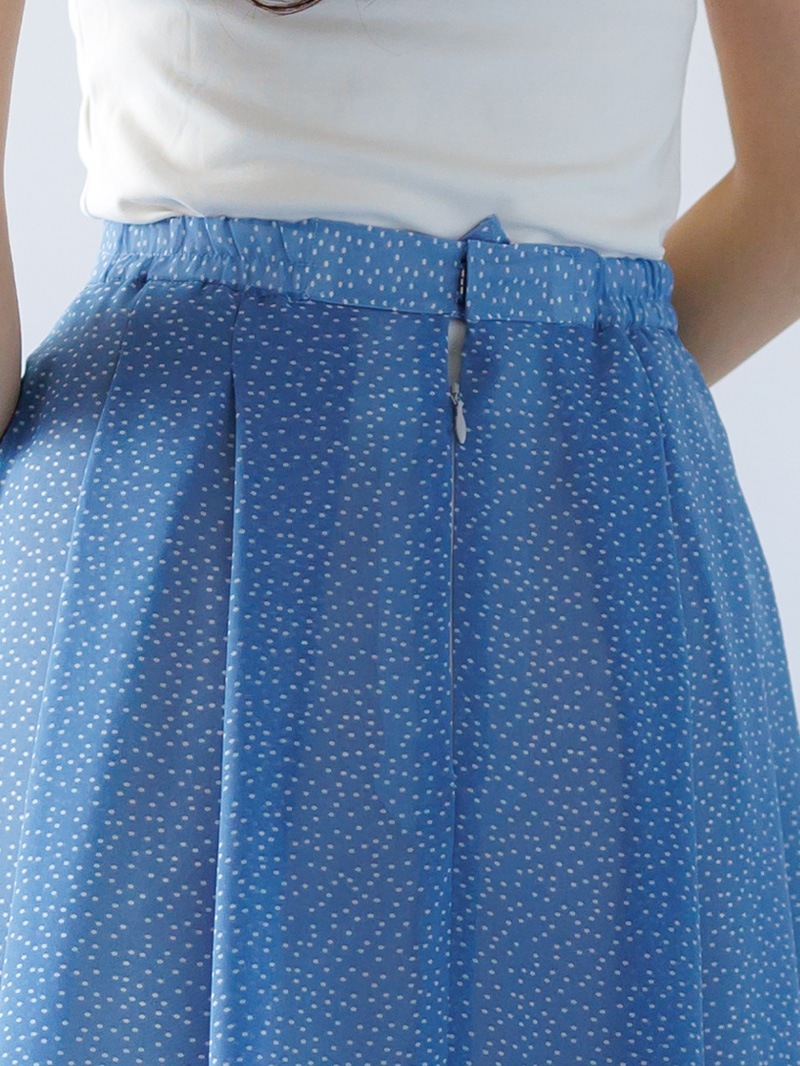 水玉タックスカート