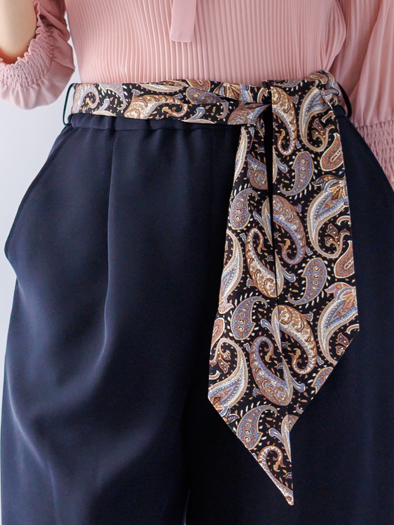 スカーフ付ストレッチ太身パンツ＜秋コーデ＞