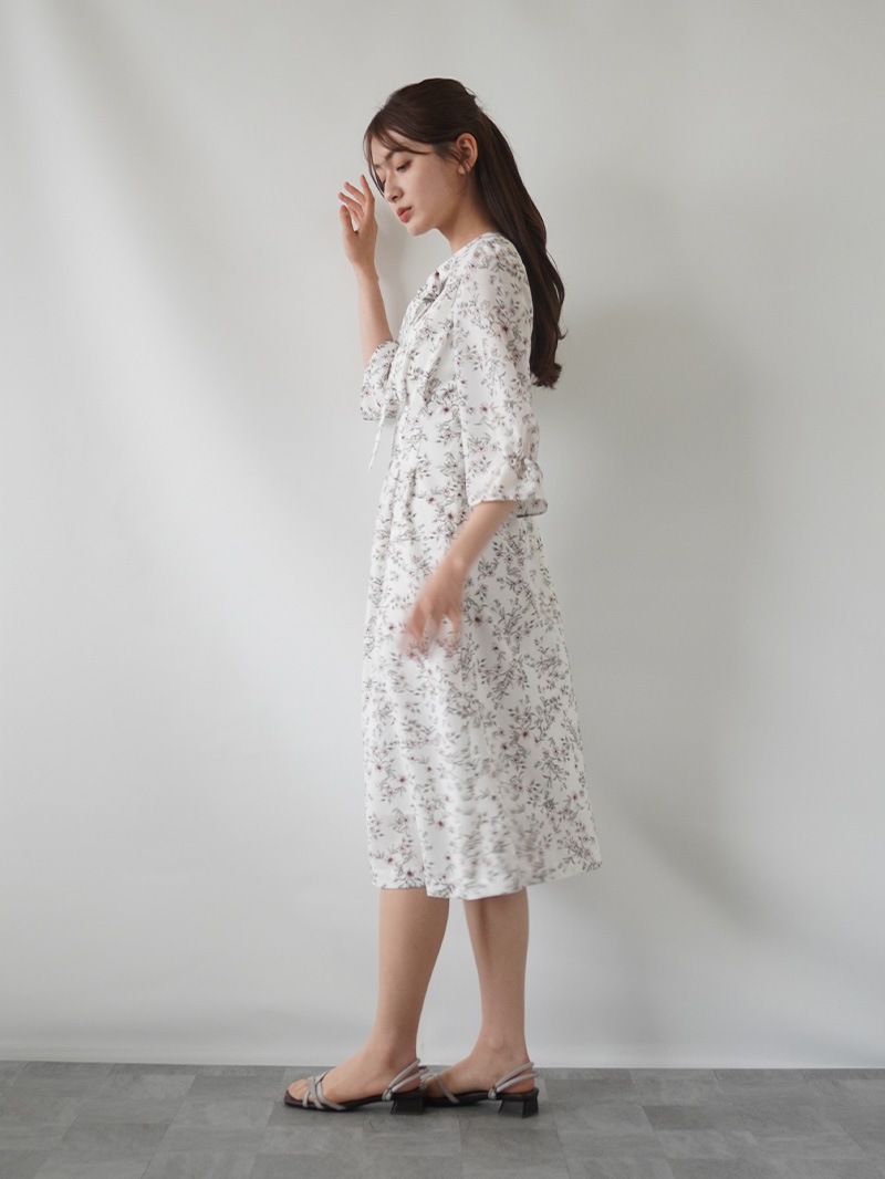 【20%OFF】プリントリボンタイ付ウエストタックワンピース