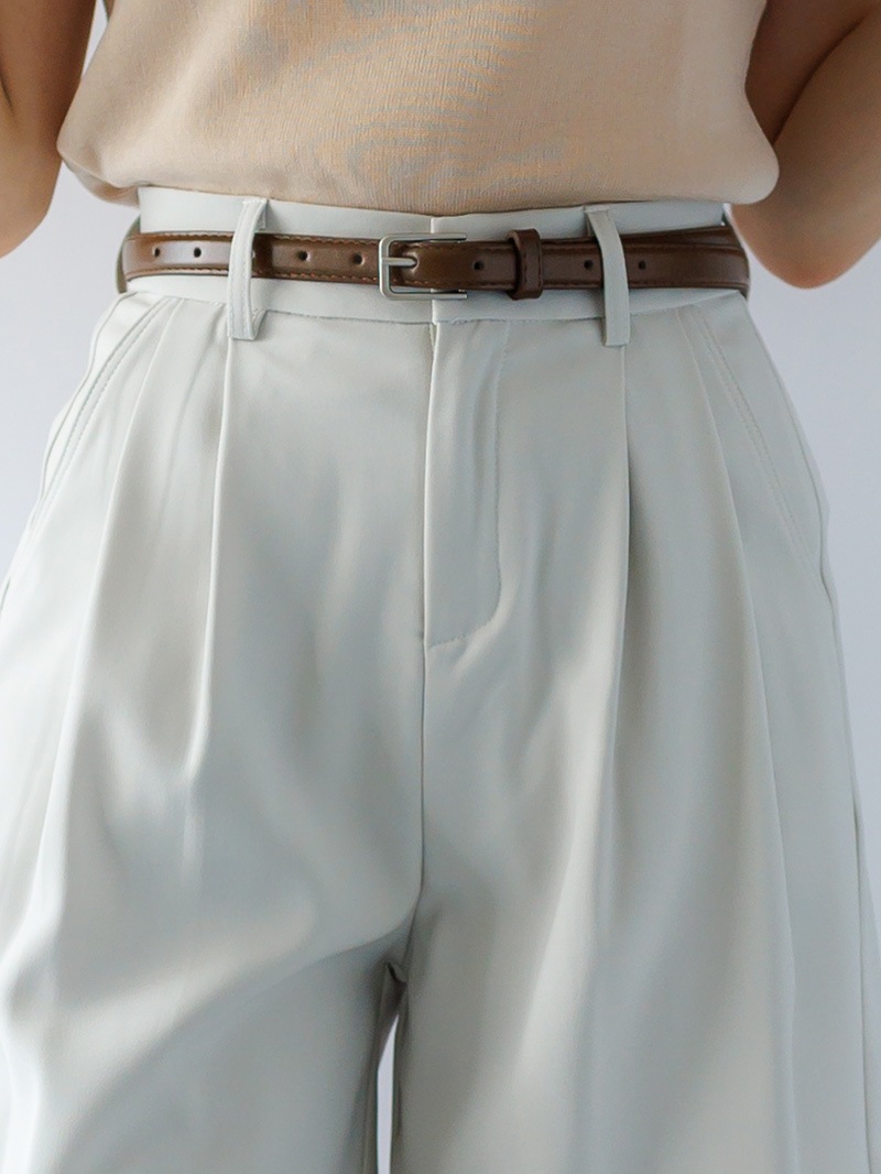 タックショートパンンツ