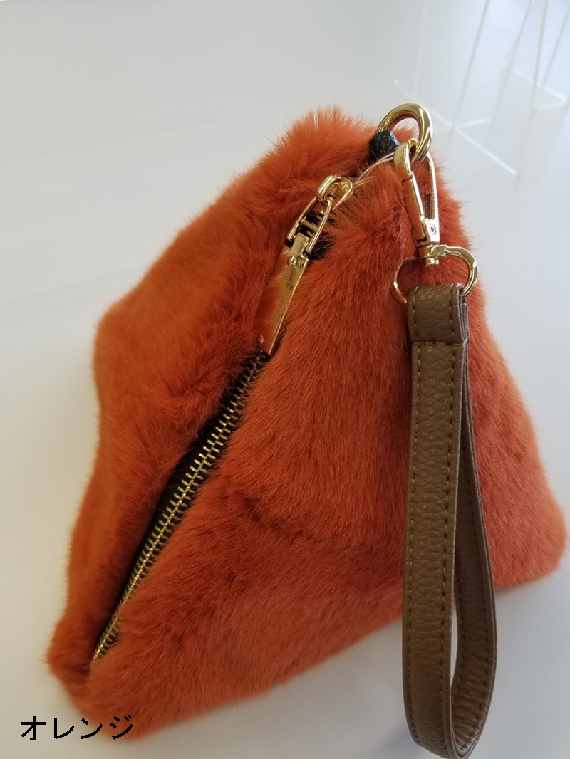 【50%OFF】ﾌｪｲｸﾌｧｰ三角ﾊﾞｯｸﾞ