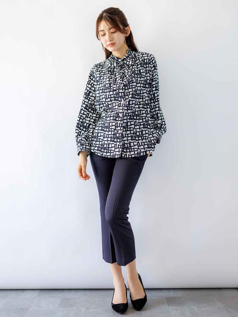 【均一価格】幾何学柄ボウタイブラウス＜アウトレット＞