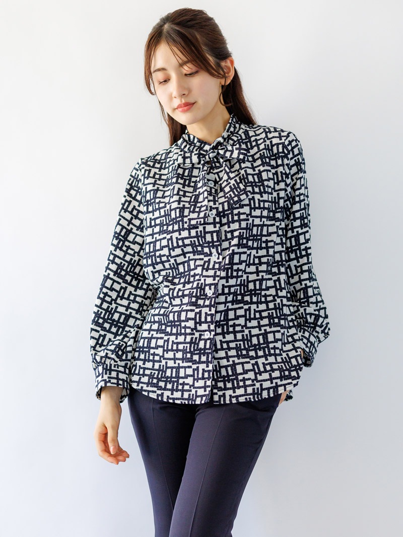 【均一価格】幾何学柄ボウタイブラウス＜アウトレット＞