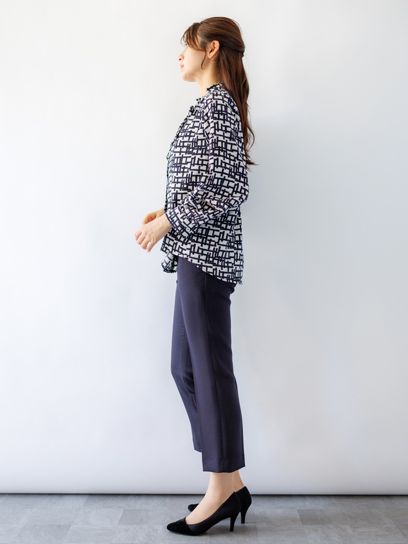 【均一価格】幾何学柄ボウタイブラウス＜アウトレット＞