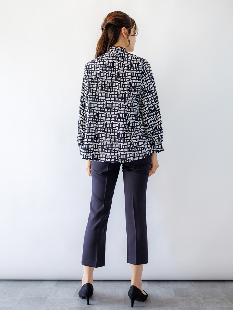 【均一価格】幾何学柄ボウタイブラウス＜アウトレット＞