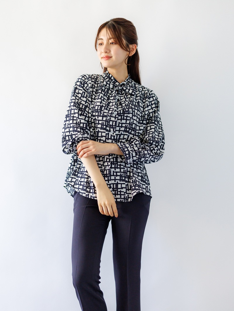 【均一価格】幾何学柄ボウタイブラウス＜アウトレット＞