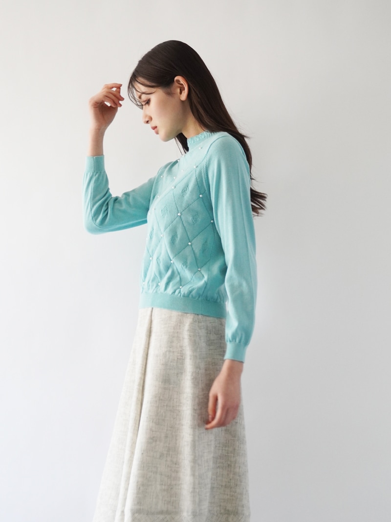 アーガイル柄×パールハイネックニット