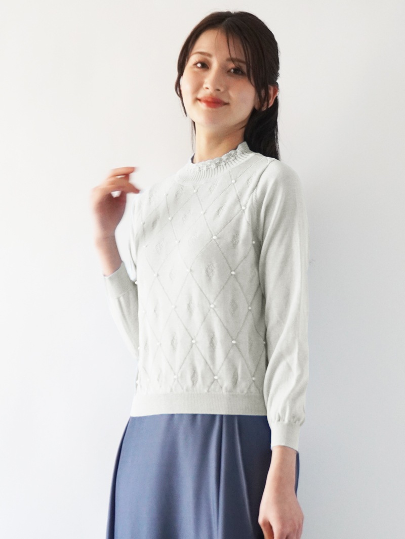 アーガイル柄×パールハイネックニット