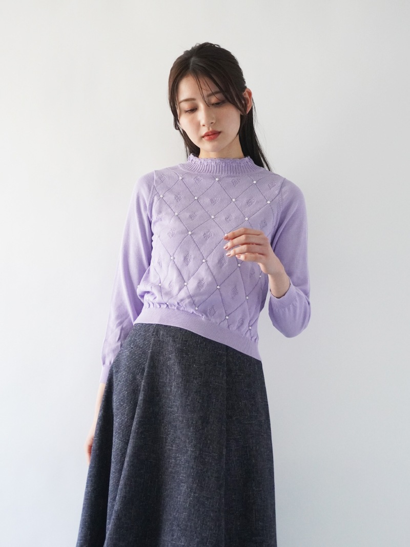 アーガイル柄×パールハイネックニット