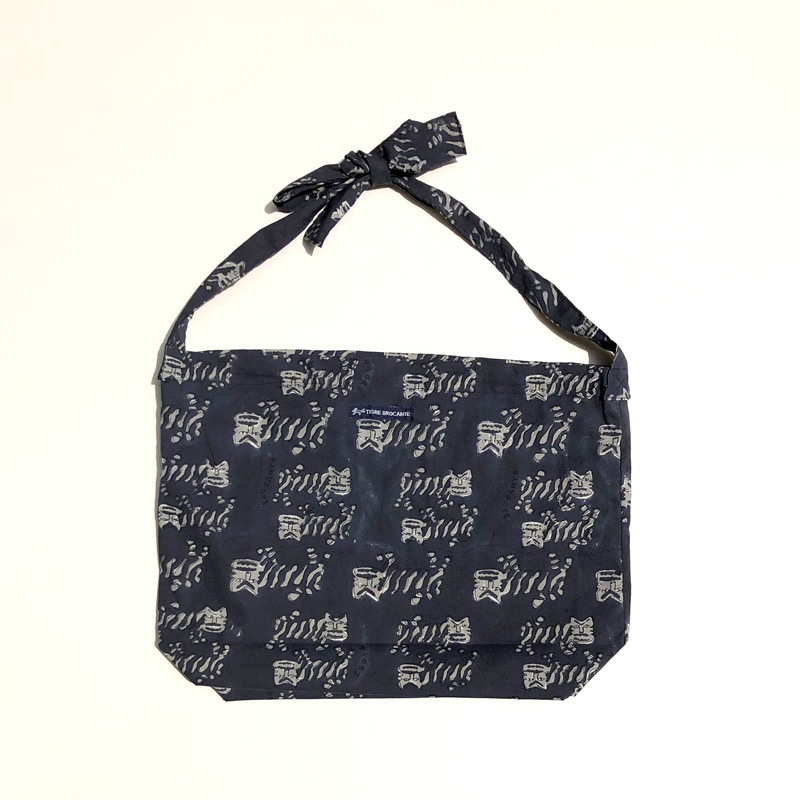 ティグルブロカンテ ティグルショルダーバッグ-Navy