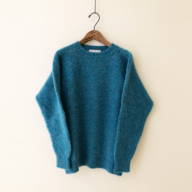 Shetland Woollen Co. Crew Neck Plain unisex Azure | SALE | 3bre サブレ