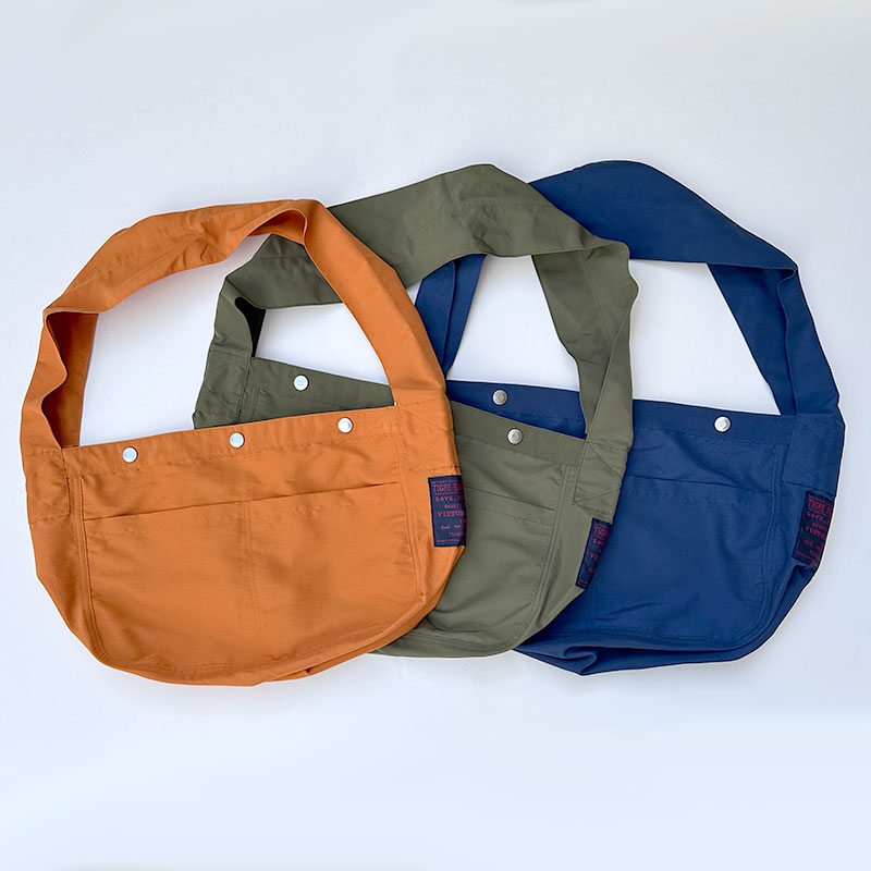 ティグルブロカンテ 64クロスグログラン メッセンジャーバッグ