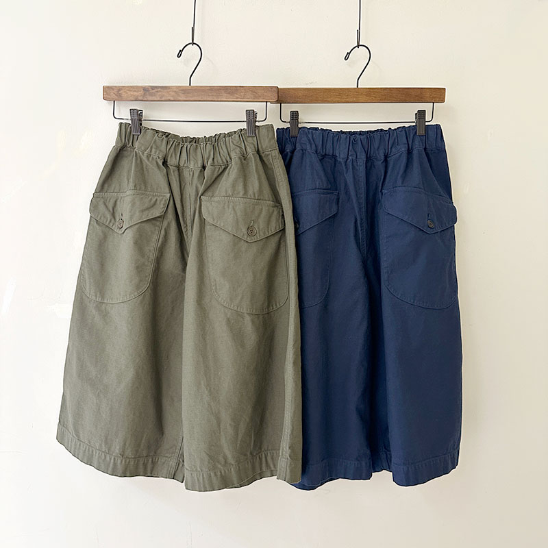 ティグルブロカンテ バックサテン カーゴキュロットパンツ