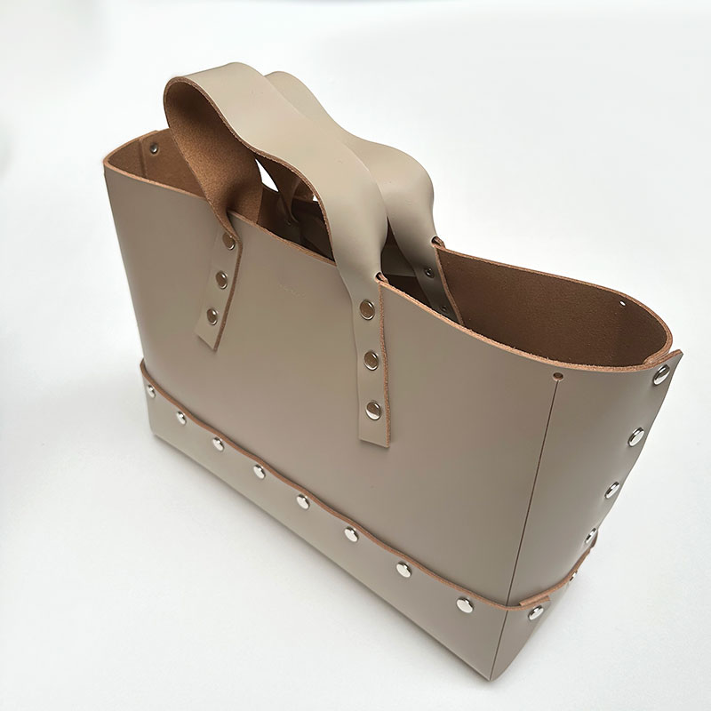 エンダースキーマ　assemble rectangle bag S  ベージュ Hender Scheme (エンダースキーマ) assemble rectangle bag S
