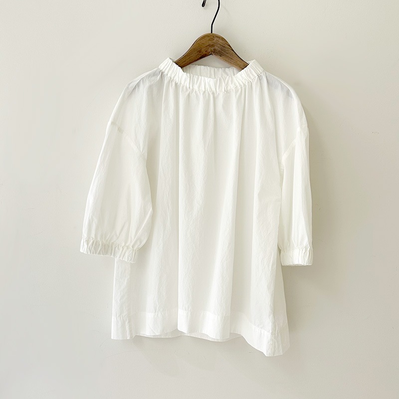 ティグルブロカンテ ブロード フラッフィーストレッチブラウス White