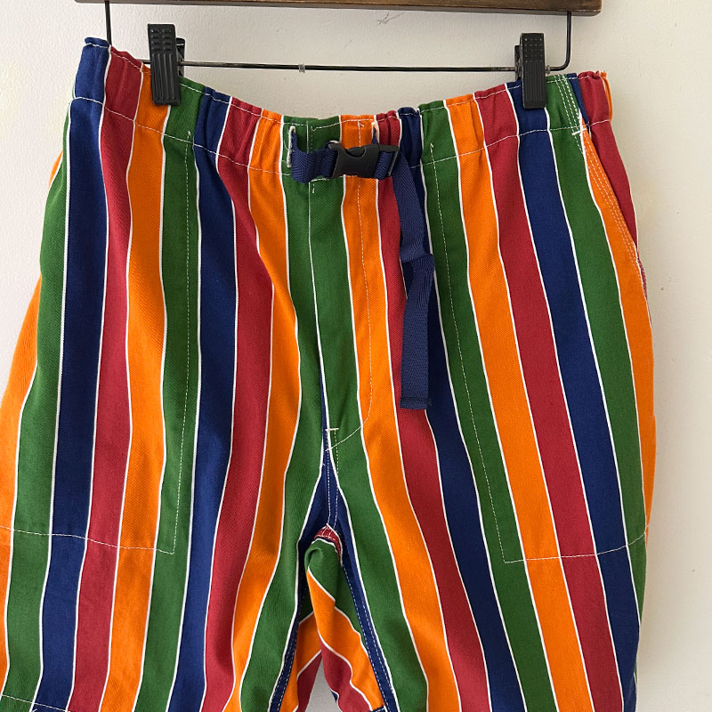 ティグルブロカンテ レインボーストライプ Easyショートパンツ unisex