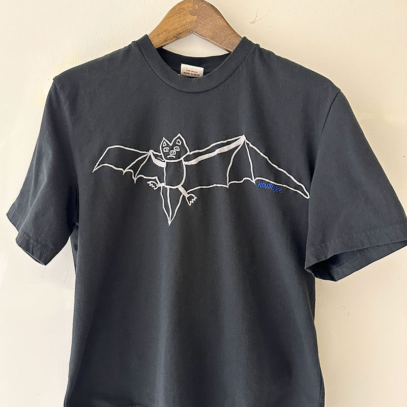 ティグルブロカンテ KOUMORI刺繍Tシャツ unisex