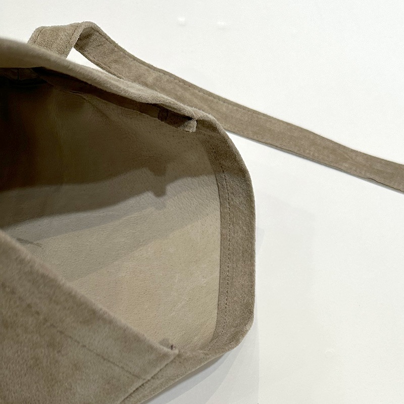 エンダースキーマ　pig flap shoulder bag small