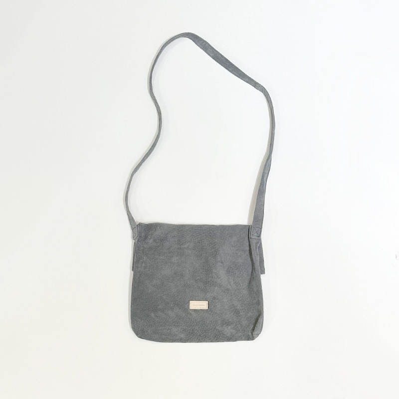 エンダースキーマ　pig flap shoulder bag small