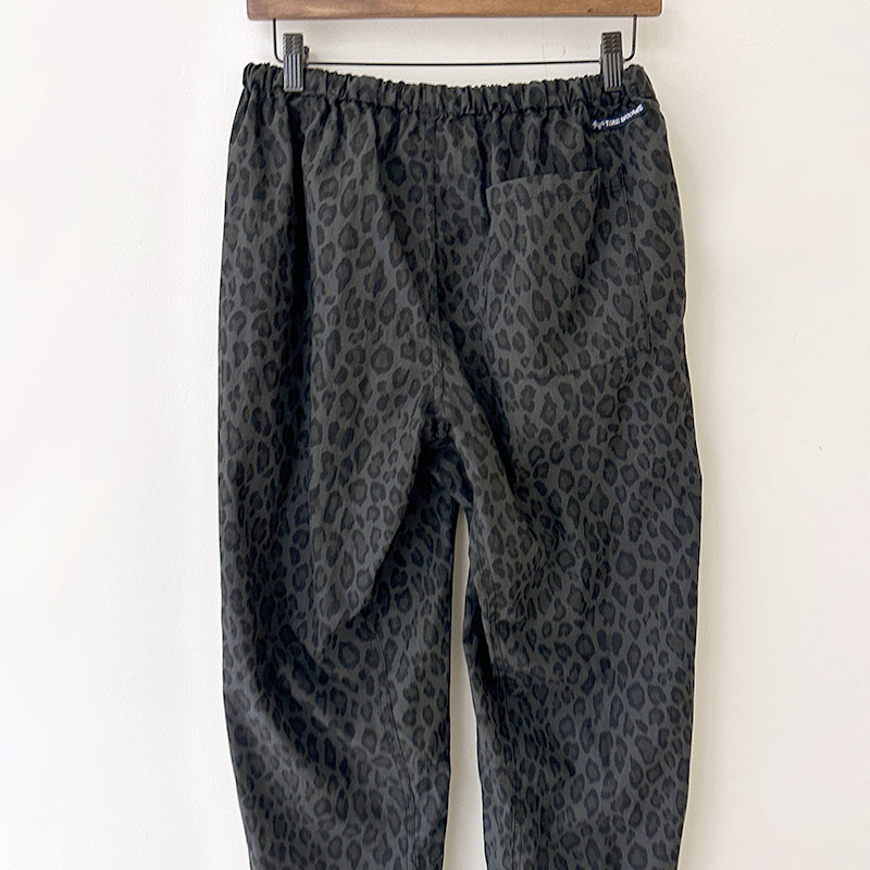 再入荷ティグルブロカンテ コットンナイロン レオパード タゴサクロングパンツ　unisex