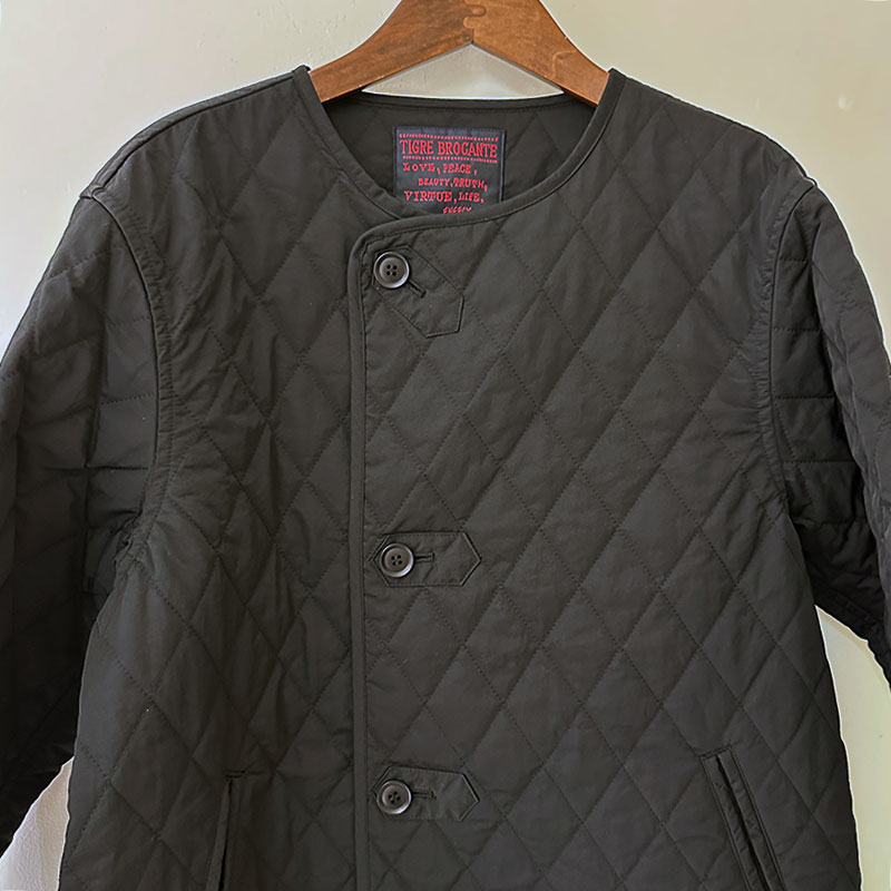 ティグルブロカンテ ナイロンツイルキルティング ライナーハーフコート unisex