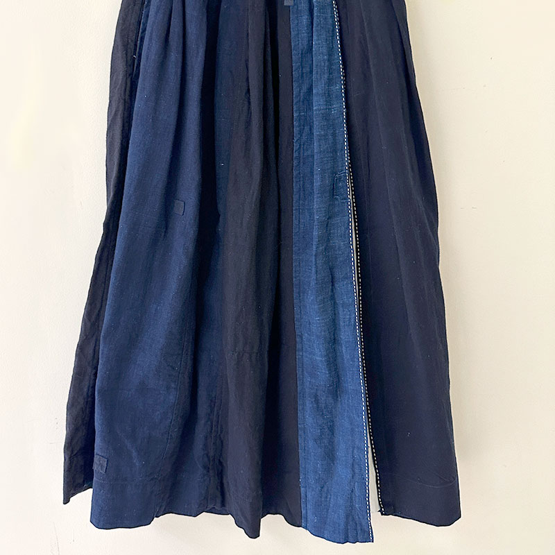 ティグルブロカンテ　藍の古布シリーズ　スリットスカート ティグルブロカンテ 藍の古布 スリットロングスカート Indigo