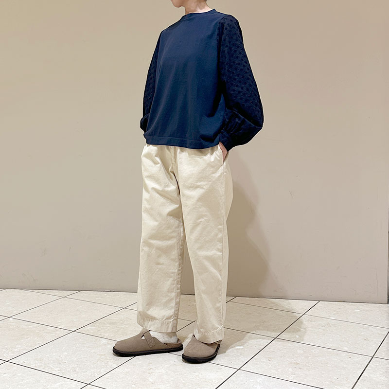 再入荷ティグルブロカンテ バックサテン　ミャオテーパードパンツ