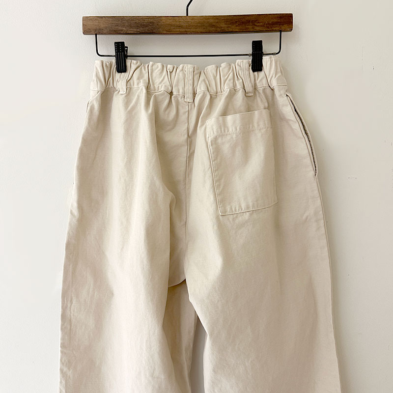 再入荷ティグルブロカンテ バックサテン　ミャオテーパードパンツ