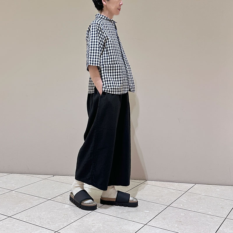 ティグルブロカンテ コットンリネンツイル ギャザーワイドパンツ