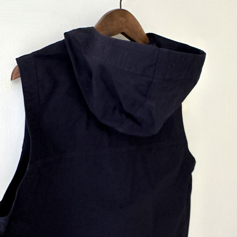 ティグルブロカンテ ジンバブエ カンガルーベスト unisex