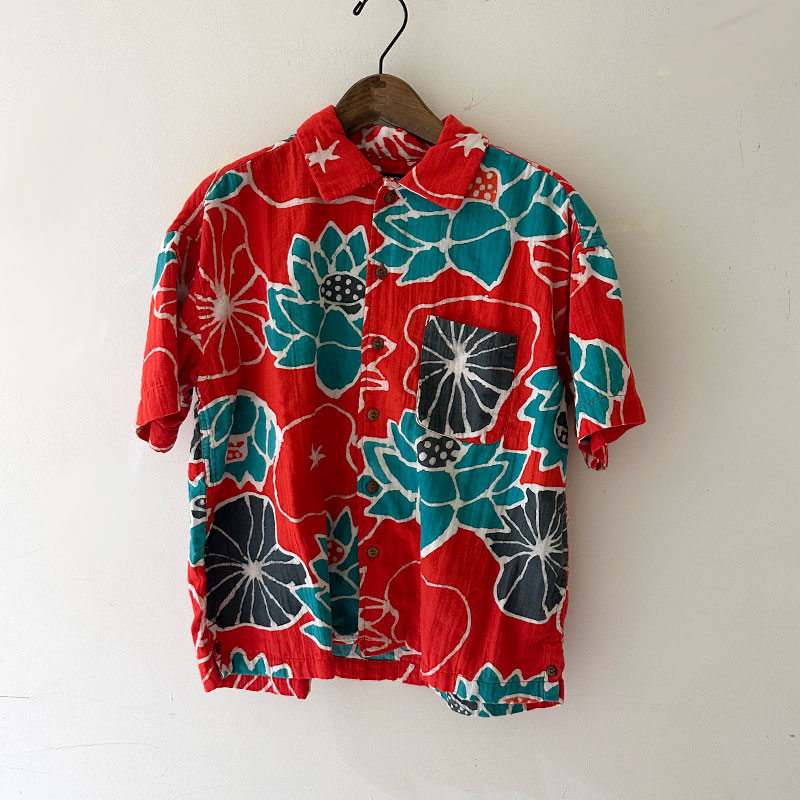 ティグルブロカンテ HASUバティック ベニスビーチS/Sシャツ unisex