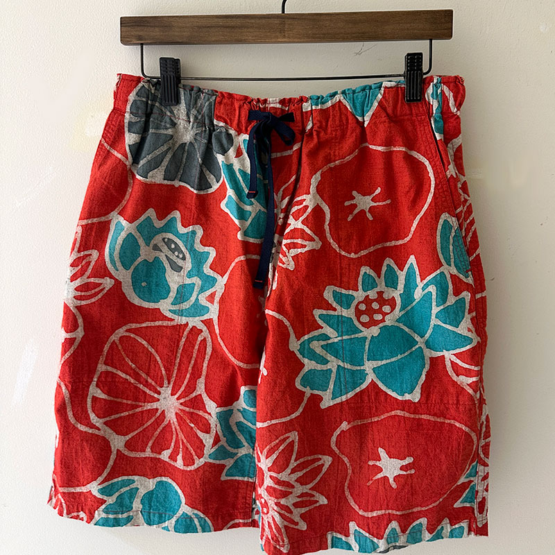 ティグルブロカンテ HASUバティック Easyショートパンツ unisex