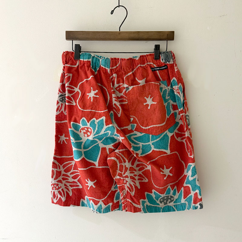 ティグルブロカンテ HASUバティック Easyショートパンツ unisex