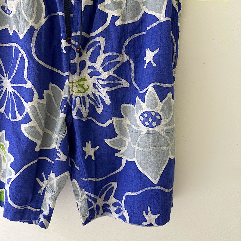 ティグルブロカンテ HASUバティック Easyショートパンツ unisex