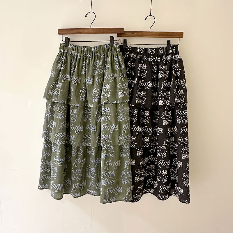 ティグルブロカンテ TIGREブロックプリント ティアードスカート