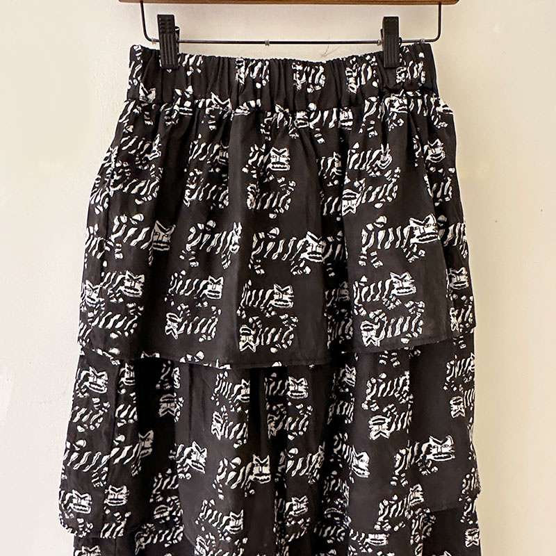 ティグルブロカンテ TIGREブロックプリント ティアードスカート