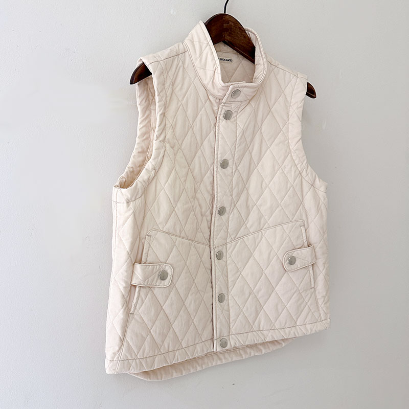 ティグルブロカンテ ナイロンツイルキルティング Hiネックスナップベスト unisex