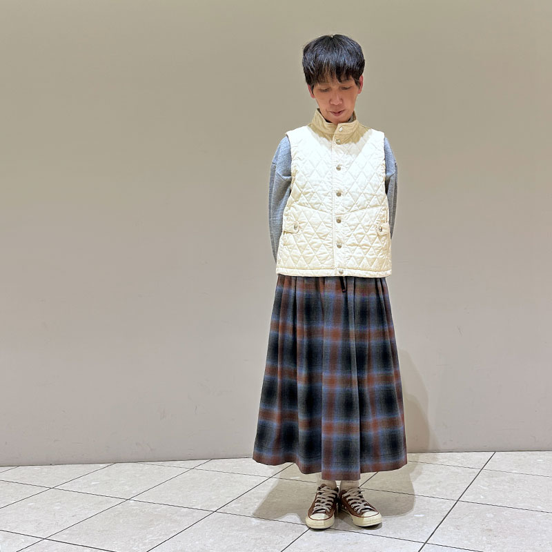 ティグルブロカンテ ナイロンツイルキルティング Hiネックスナップベスト unisex