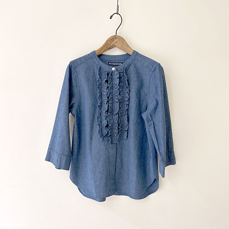 ティグルブロカンテ Indigo シャンブレー クルーネックフリル7分袖シャツ Indigo