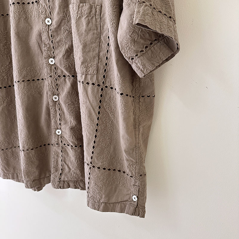 ティグルブロカンテ Indiaレース ベニスビーチシャツ unisex